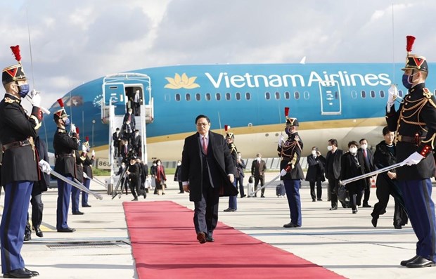 PM Pham Minh Chinh begins official visit to France